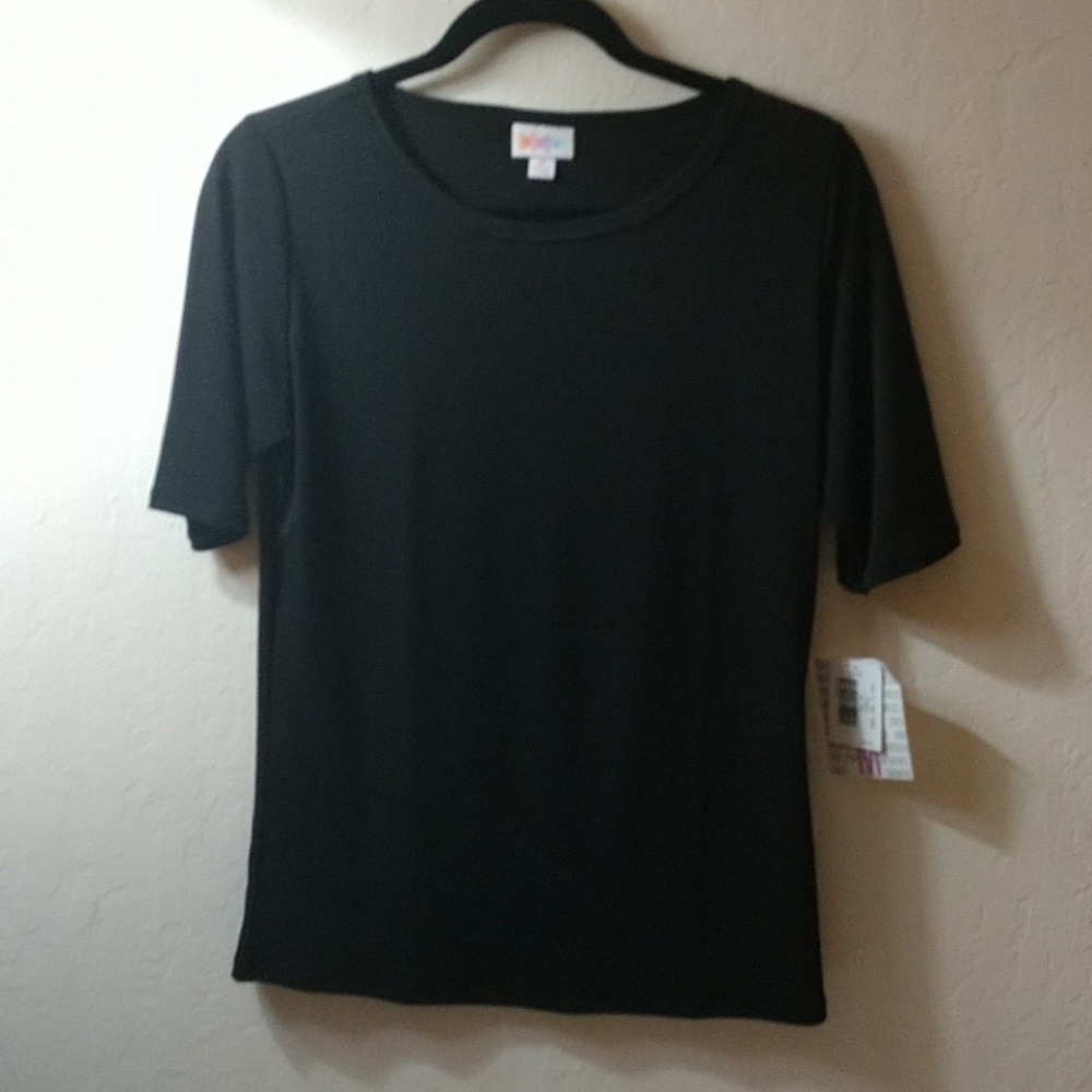 NWT Lularoe Black Gigi